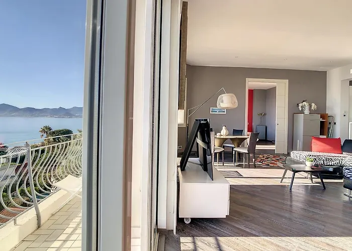 Un Palais Au Prix D'un 3 Etoiles Cannes