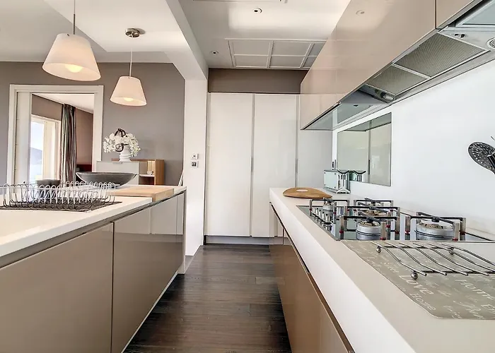 Daire Un Palais Au Prix D'un 3 Etoiles Cannes