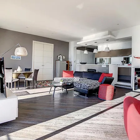Un Palais Au Prix D'un 3 Etoiles Apartment Cannes